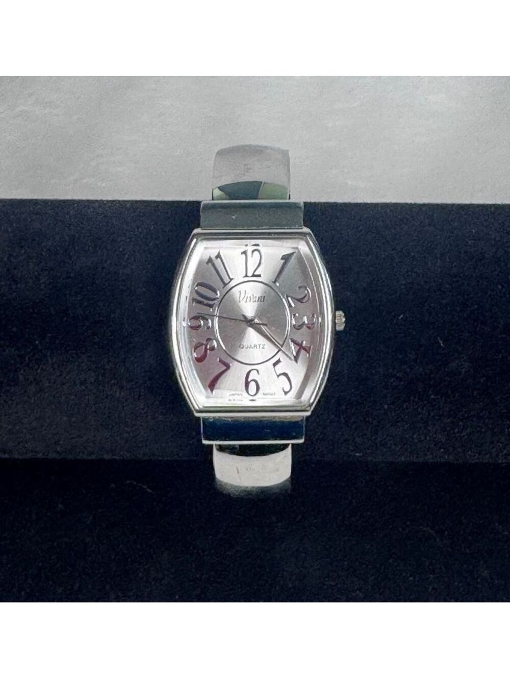 Vtg Women's Vivani Quartz Silver Tone V827-0440 Cuff Bracelet Works